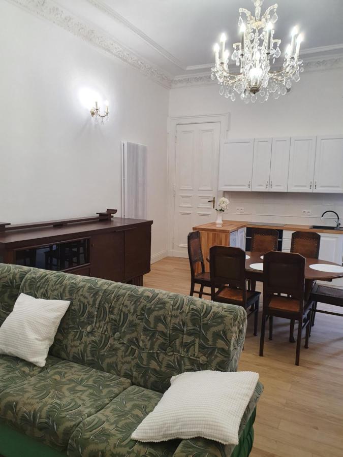 Prestige Aparthotel Piotrkowska 82 - Wyjatkowy Widok Na Deptak Lodz  Exterior photo